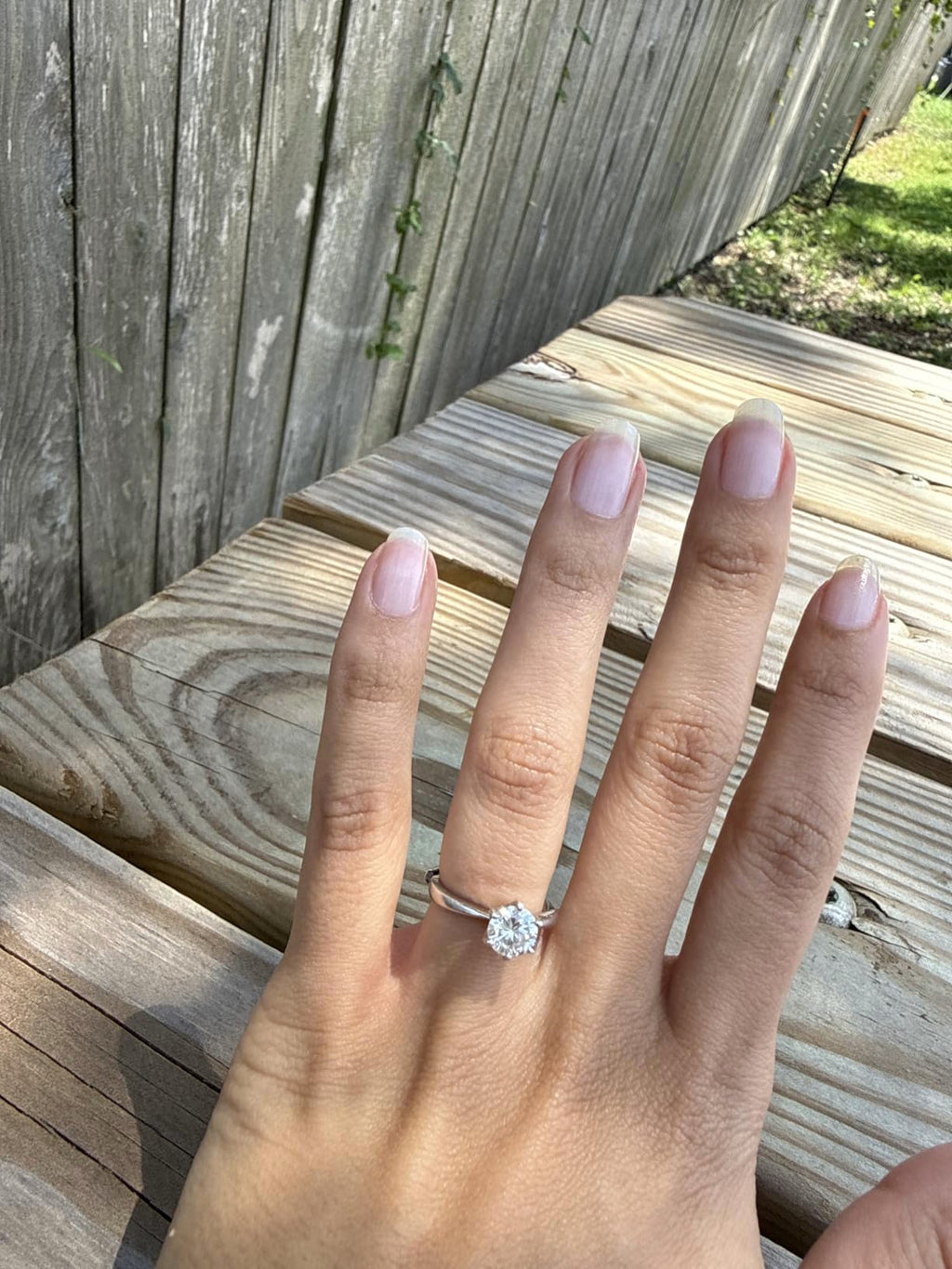 Éclat Solitaire Moissaniet Ring