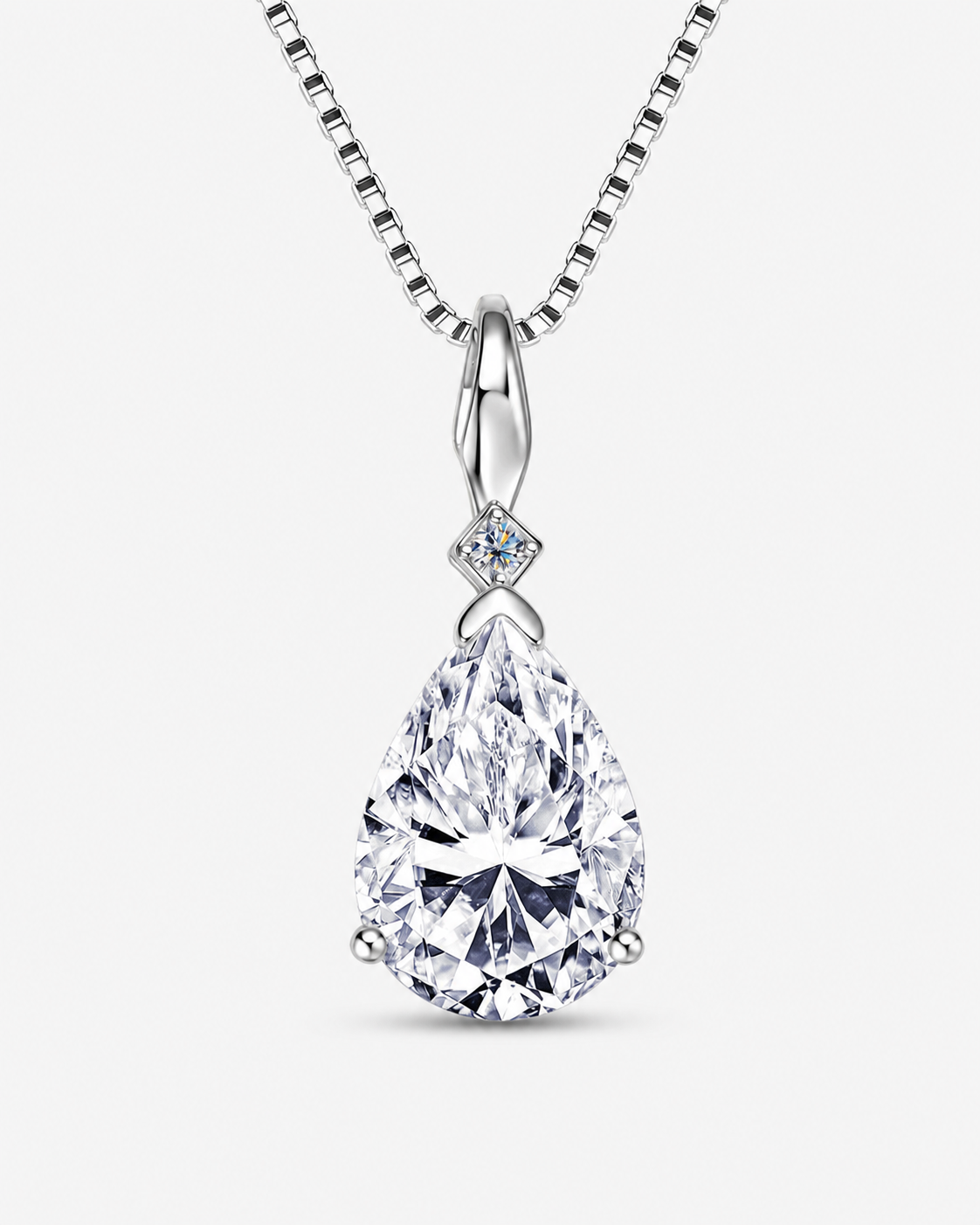 VANLARA Celeste pear moissanite necklace main