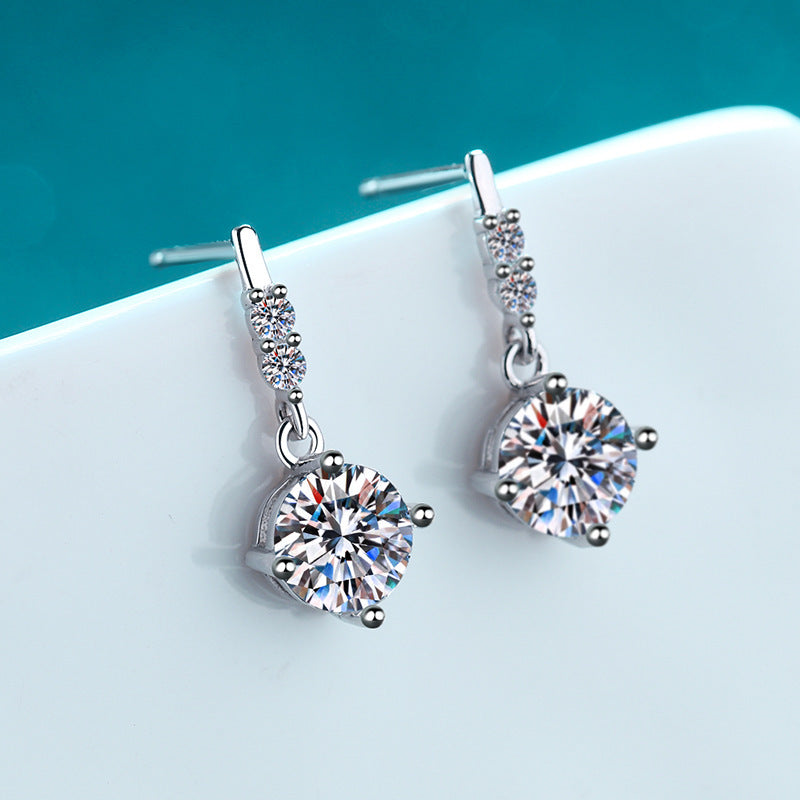 VANLARA Nova moissanite drop stud earrings product angle